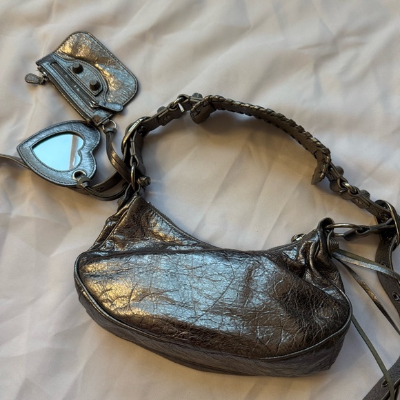 BALENCIAGA WOMEN'S LE CAGOLE SHOULDER BAG XS IN SILVER - AUTHENTIC - Picture 7 of 14